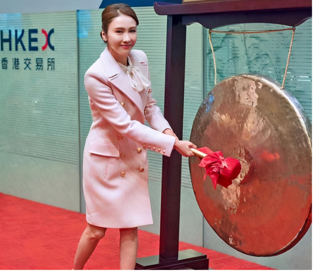 杨怡罗仲谦宣布改名,新名字寓意多子多福,黎姿也曾为生子改名